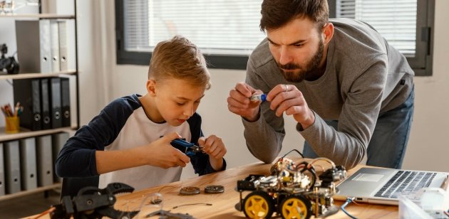Robotics Training in Kuwait For childrens at Dreamztree